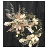 Beautiful gold sparkly wreath by Cullop Jennings