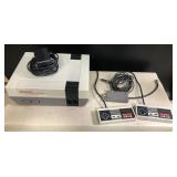 Vintage Nintendo NES -001 Game consule, 2 controls