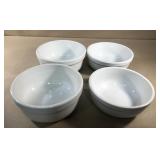 4 Williams-Sonoma Bowls 4 Williams-Sonoma Bowls
