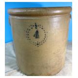 4 gallon Vintage stoneware crock 12' tall 4 gallon Vintage stoneware crock 12' tall