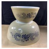 Vintage Pyrex nesting mixing bowls Homestead