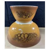 Vintage Pyrex nesting mixing bowls Old Orchard