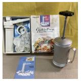 Mirro, aluminum cookie press and Easy action