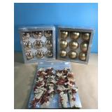 NEW Ornaments & NEW Bows!!