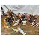 Ceramic nativity set, missing baby Jesus