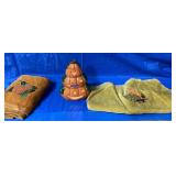 Halloween decor including 2 towels and a ceramic