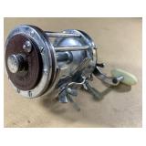 Fishing reel. PENN SQUIDDER