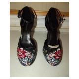 Highlites Black Flortal Embroidered Women