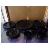 Home Collection Stoneware Black Service for 4