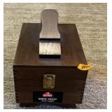 Kiwi Shoe Valet and Shoe Shine Kit