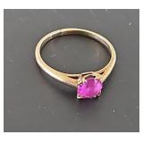 10k Gold Ring w/Pink Stone 1.3g