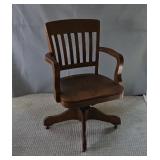 Oak Swivel Office Chair 23w 19d 36h