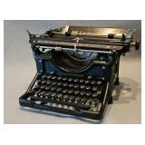 1930s Underwood 11 Typewriter