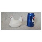 White Glass Hen on Nest (4.5 inch)