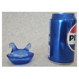 DK Blue Glass Hen on Nest (2.5 inch)