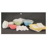 NEW Tupperware Vintage Style Nesting Mixing Bowls