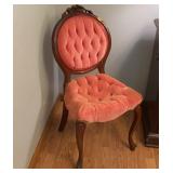 Tuffeted Velvet Parlor Chair W20 H37 D19