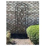Metal Trellis Yard Art Lot (3)