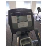 Life Fitness 95X Cross Trainer Elliptical