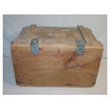 1e Elementary Wood Shipping Crate Hinged Lid