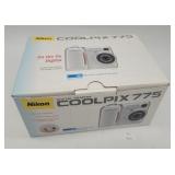 Nikon Coolpix 775 Digital Camera w Box & Instructi
