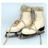 Vintage Womens Figure Ice Skates White Faux Fur Tr