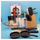 Kitchen Lot Egg Frying Pans, Knife Set in Block, U