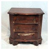 Ethan Allen Wood Veneered Small Chest of Drawers S