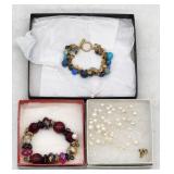 Jewelry Lot: Beaded Bracelets & Pearl Necklace