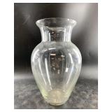 Glass vase 13'