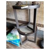 Lot of two coffee tables round top 24' dia X 24.5'