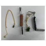 2 Small knives and some jewelry