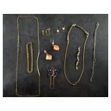 Assorted fashion jewelry
