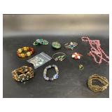 Assorted fashion jewelry