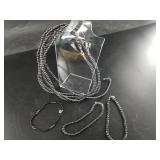 Lot with 5 hematite bead necklaces and two matchin