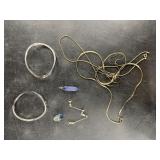 Assorted fashion jewelry