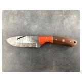 Damascus bladed knife with leather sheath with woo