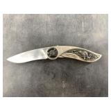 Wolf themed presentation knife in box 10"