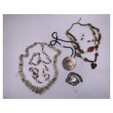 Assorted fashion jewelry