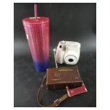 Lot with vintage camera and antique traveling radi