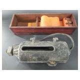 Lot with an aluminum lamp housing and an antique c