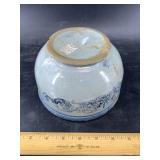 Beautiful antique American heavy stoneware bowl, 6
