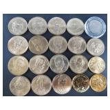 Lot with: 3 gold-plated State quarters, 2 are Alas