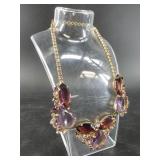Finely vintage necklace with cut crystal