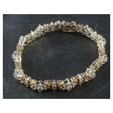 10kt Gold and diamond bracelet in excellent condit