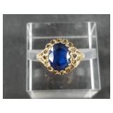 10Kt Gold and Topaz ring size 7 1/2 with a total w