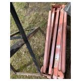 Lot with a stabilizer meant for a tall telescoping