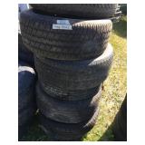 Lot with mix tires different sizes