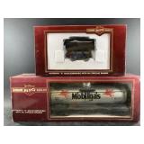 Pair of Bachmann G scale model train cars new in b