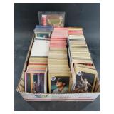 Large box lot of vintage baseball cards: Mark McGw